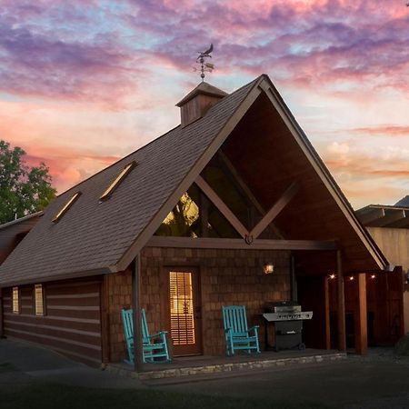 Romantic A-Frame Private Hottub Firepit Neargsmnp Sevierville Exterior photo